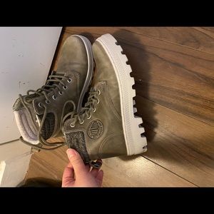 Palladium Women shoes US6